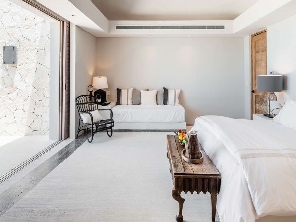 Luxury Main Villa & Beach Cottage Estate Home Flamingo Cancun