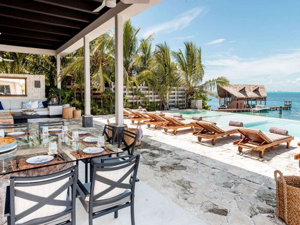 Luxury Main Villa & Beach Cottage Estate Home Flamingo Cancun