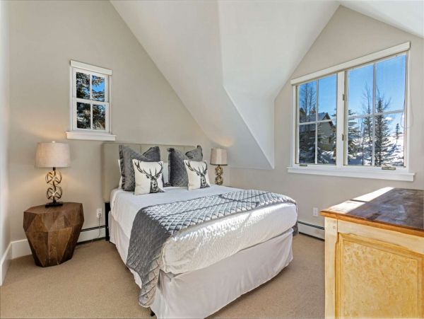 Edwards Vacation Home Four Bedroom Mountain Views
