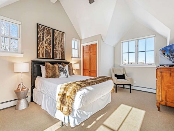 Edwards Vacation Home Four Bedroom Mountain Views