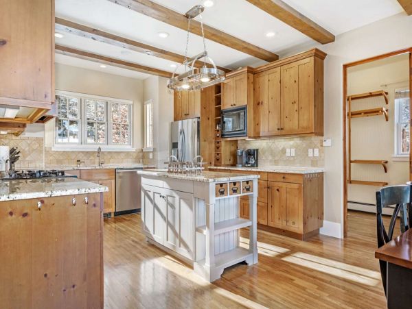 Edwards Vacation Home Four Bedroom Mountain Views