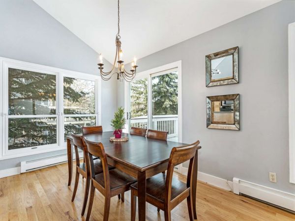 Five Bedroom Charming Vacation Home in Avon Sleeps 10