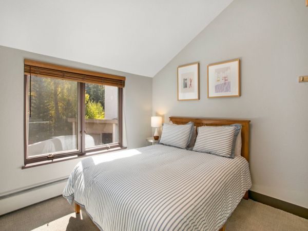 Vail Vacation Condo Two Bedroom Mountain Views