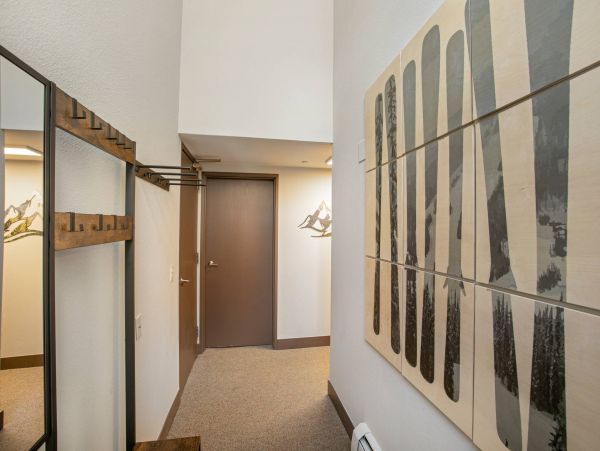 Vail Vacation Condo Two Bedroom Mountain Views