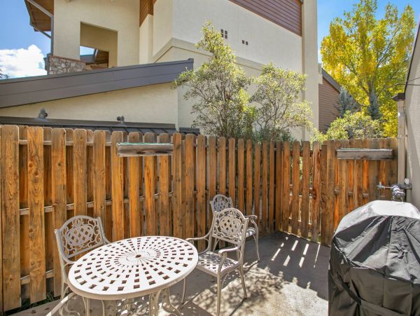 Vail Vacation Condo Two Bedroom Mountain Views