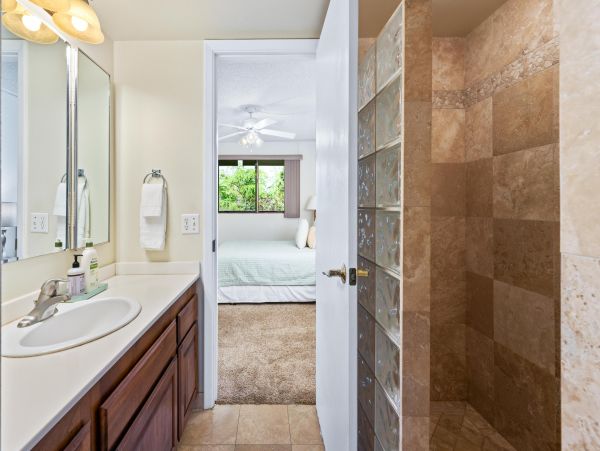 Beautiful Kailua-Kona Vacation Condo Two Bedroom