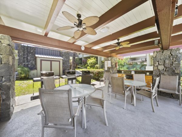 Beautiful Kailua-Kona Vacation Condo Two Bedroom