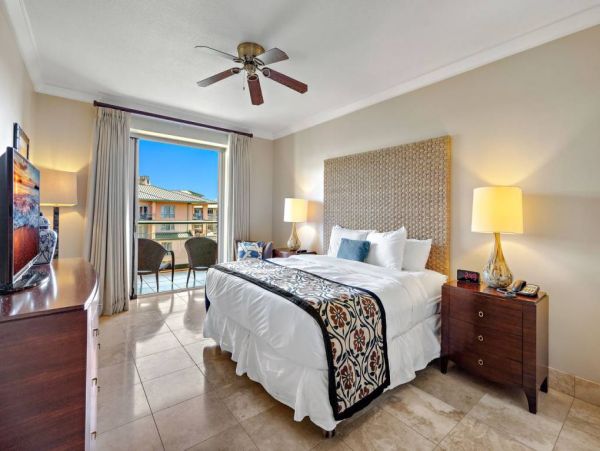 Luxurious Penthouse Offers 2 Fine Residences Combined Ocean View