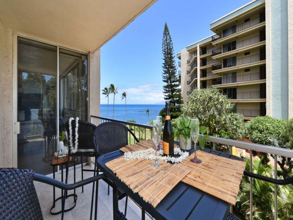 Beautiful Kahana 2 Bedroom Vacation Condo with Ocean View