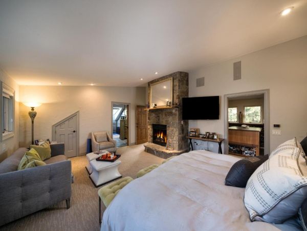 Stunning 6 Bedroom Villa in Avon with Spa & Fireplace