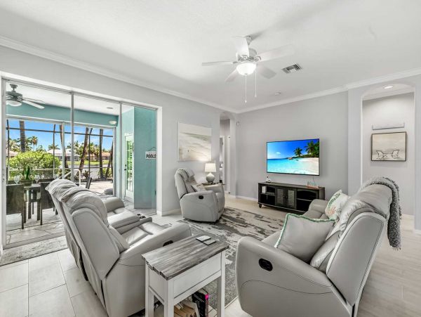 Cape Coral Vacation Pool Home Three Bedroom