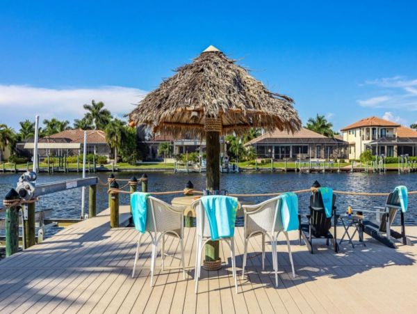 Canalfront Luxury Vacation Home with Pool and Boat Dock