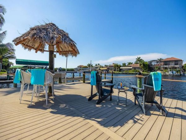Canalfront Luxury Vacation Home with Pool and Boat Dock