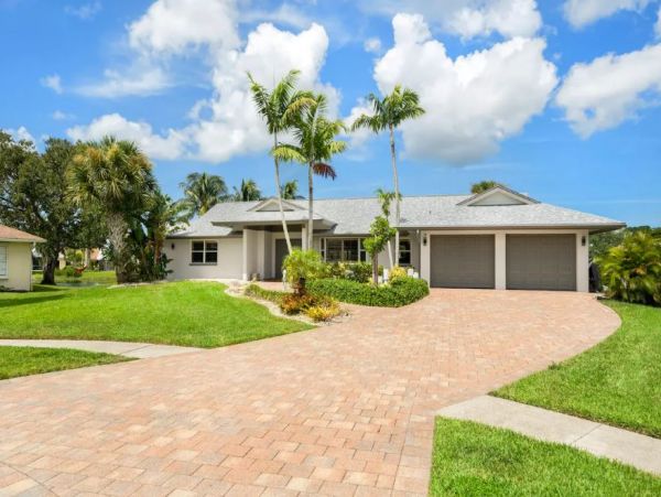 Luxury Naples Designer House