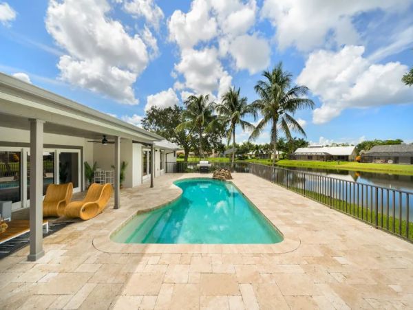 Luxury Naples Designer House