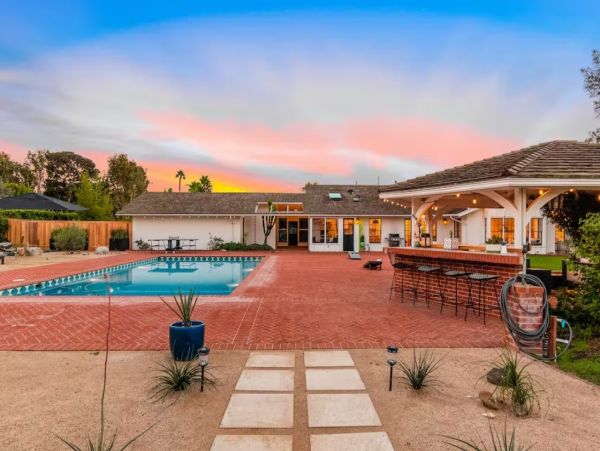 Stunning 5 Bedroom Ranch with Pool & Spa
