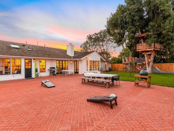 Stunning 5 Bedroom Ranch with Pool & Spa