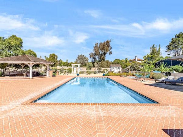 Stunning 5 Bedroom Ranch with Pool & Spa