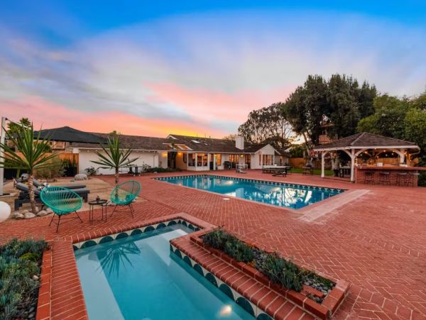 Stunning 5 Bedroom Ranch with Pool & Spa