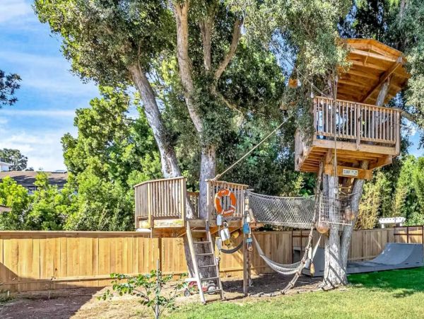 Stunning 5 Bedroom Ranch with Pool & Spa