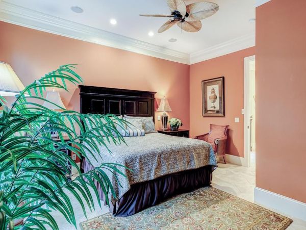 Hilton Head Vacation Pool Home Six Bedroom Walk to Beach