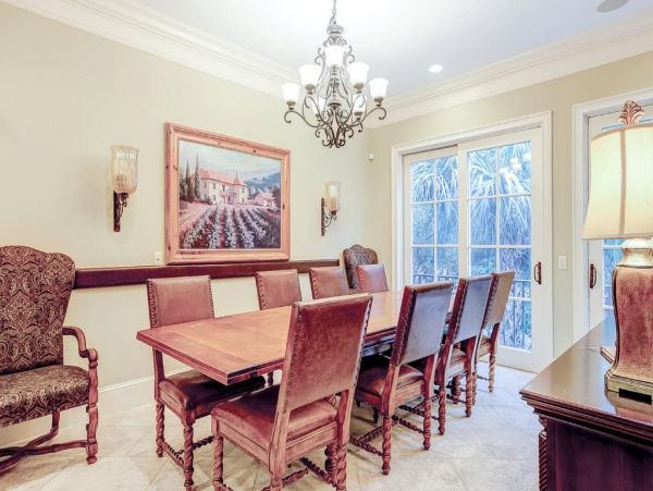 Hilton Head Vacation Pool Home Six Bedroom Walk to Beach