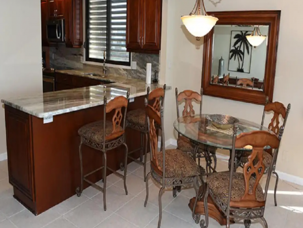 Beachfront 2 Bedroom Condo in Longboat Key