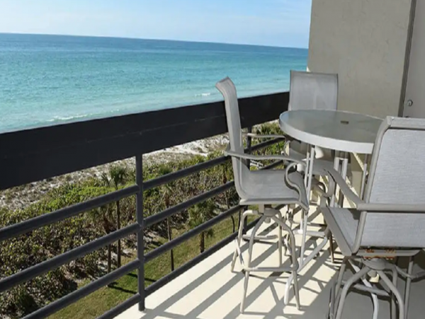 Beachfront 2 Bedroom Condo in Longboat Key