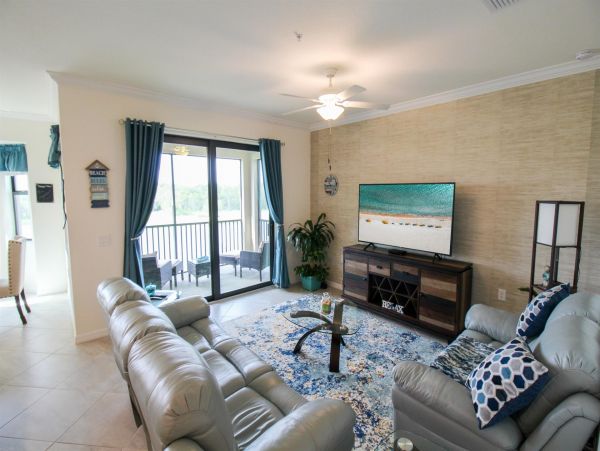 Golf Course & Lake View Two Bedroom Rental Condo in Bradenton