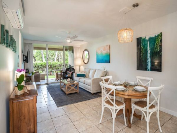 Two Bedroom Vacation Beach Condo in Kihei with Gorgeous Views