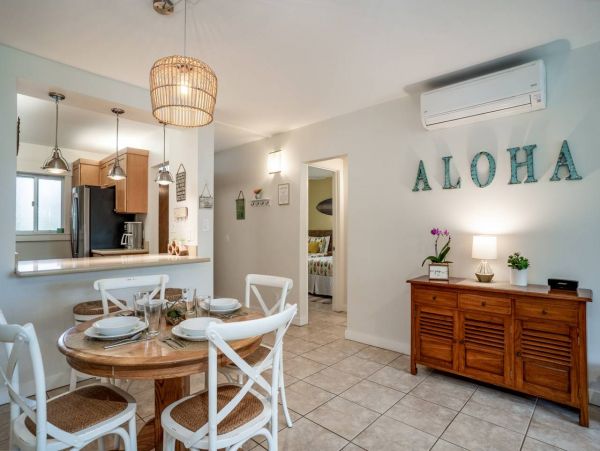 Two Bedroom Vacation Beach Condo in Kihei with Gorgeous Views