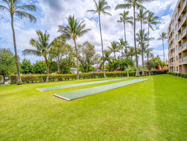Two Bedroom Vacation Beach Condo in Kihei with Gorgeous Views