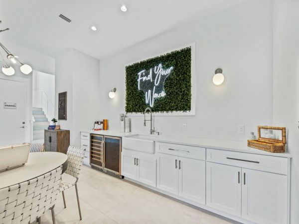 Luxurious Vacation Pool Home in Siesta Key Close to Beach