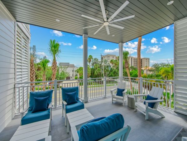 Luxurious Vacation Pool Home in Siesta Key Close to Beach
