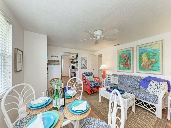 Homes Beach Two Bedroom Vacation Duplex with Private Pool