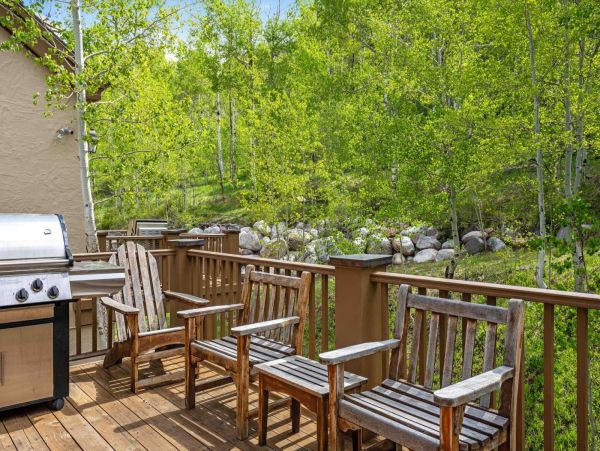 Make dining easy by grilling while on vacation. This deck is directly off the dining and kitchen area.