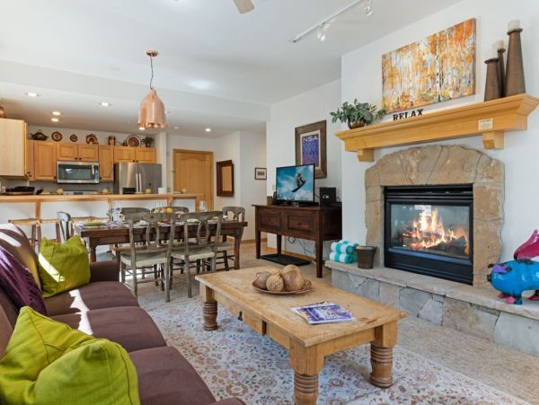 Luxury Arrowhead Village Condo - Ski-In/Ski-Out Retreat
