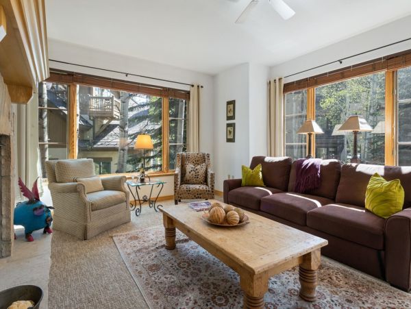 Luxury Arrowhead Village Condo - Ski-In/Ski-Out Retreat