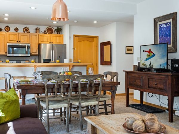 Luxury Arrowhead Village Condo - Ski-In/Ski-Out Retreat