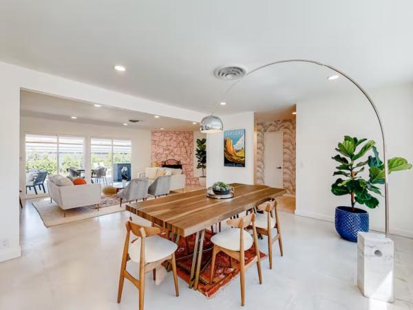 Sleek, Stylish & Colorful Four Bedroom Retreat with Pool & Spa in Palm Spring