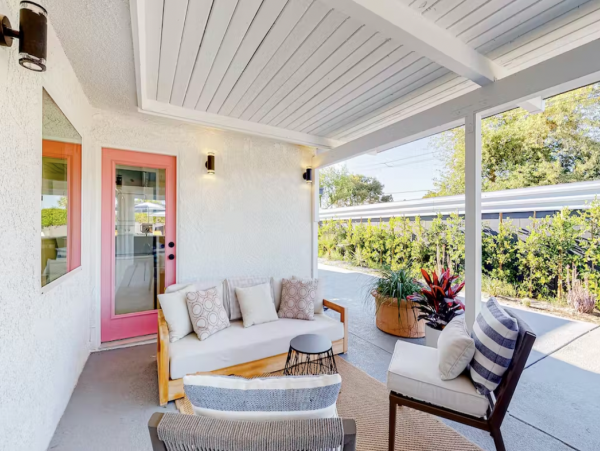 Sleek, Stylish & Colorful Four Bedroom Retreat with Pool & Spa in Palm Spring