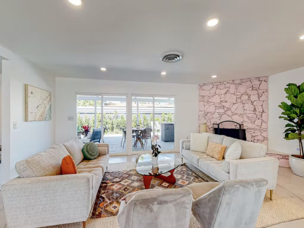 Sleek, Stylish & Colorful Four Bedroom Retreat with Pool & Spa in Palm Spring