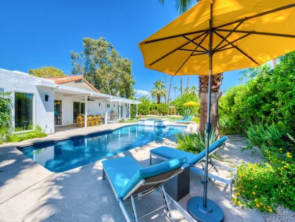 Four Bedroom Palm Springs Luxury Vacation Home