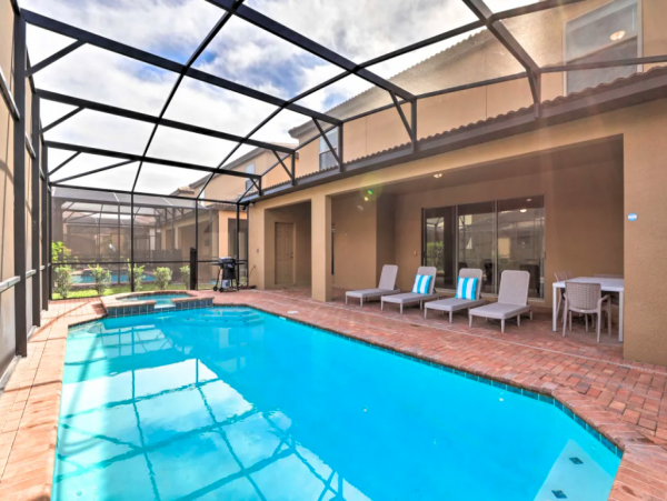 Sleek, Refreshing 8 Bedroom Pool Home with Great Community Amenities