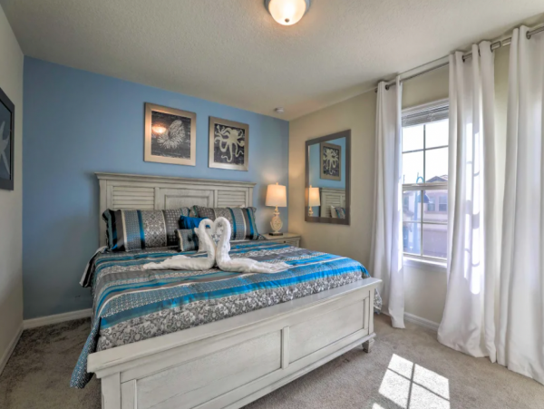 Sleek, Refreshing 8 Bedroom Pool Home with Great Community Amenities