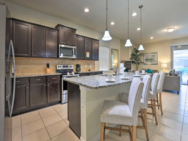 Sleek, Refreshing 8 Bedroom Pool Home with Great Community Amenities