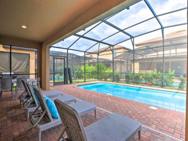 Sleek, Refreshing 8 Bedroom Pool Home with Great Community Amenities