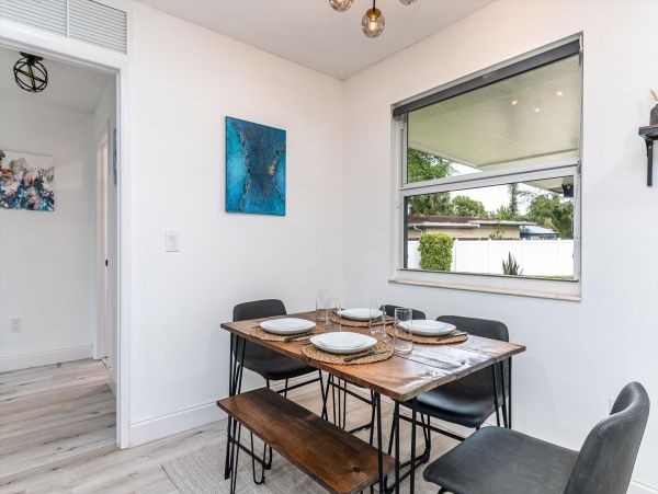 Beautiful Wilton Manors Vacation Pool Home Three Bedroom