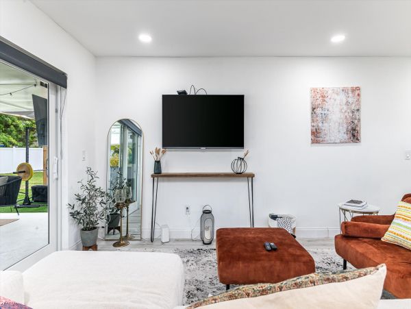 Beautiful Wilton Manors Vacation Pool Home Three Bedroom