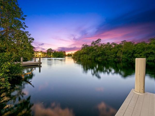 Elegant Riverfront Vacation Pool Home in Fort Lauderdale